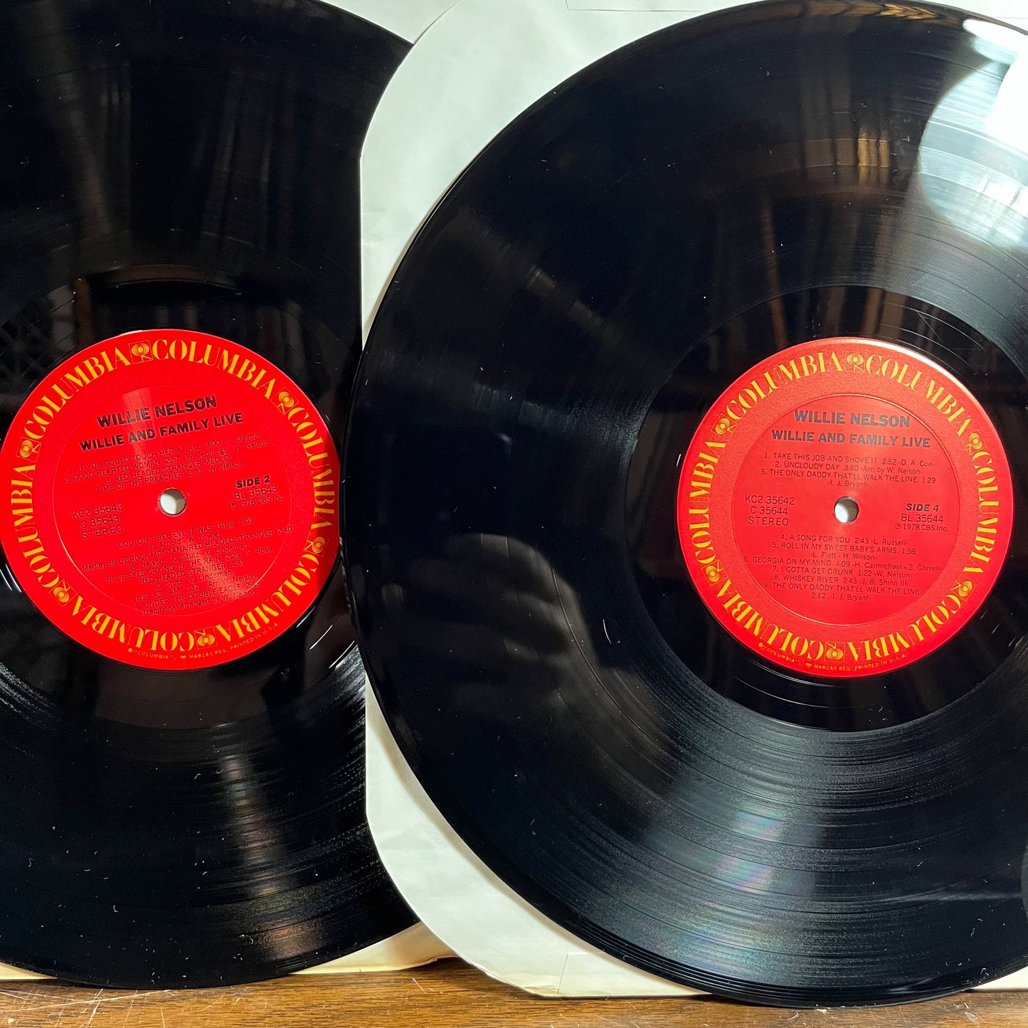 Willie Nelson - Willie And Family Live (2xVINYL) | Near Mint (NM) Excellent+ (EX+)-