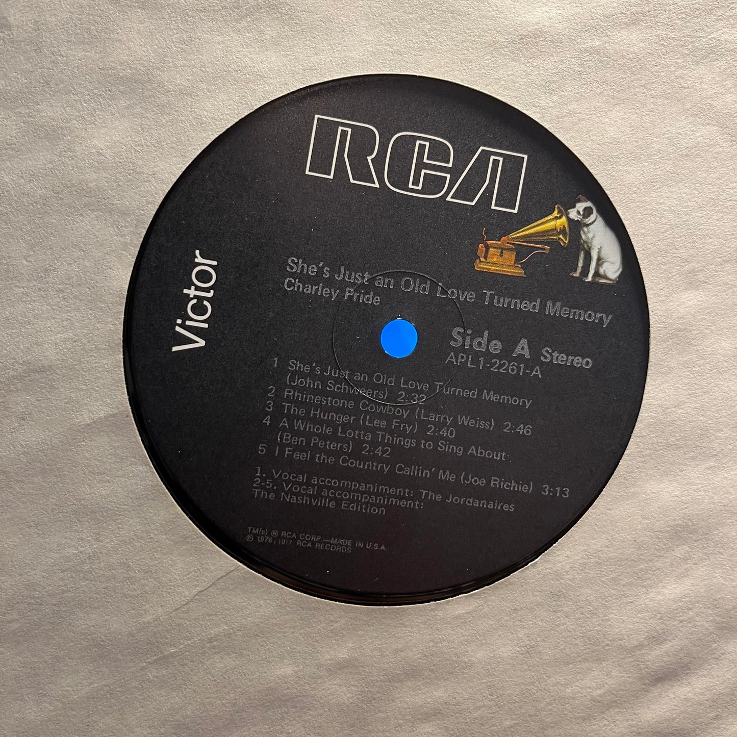 Charley Pride - She's Just An Old Love Turned Memory | Near Mint (NM) Near Mint (NM)-