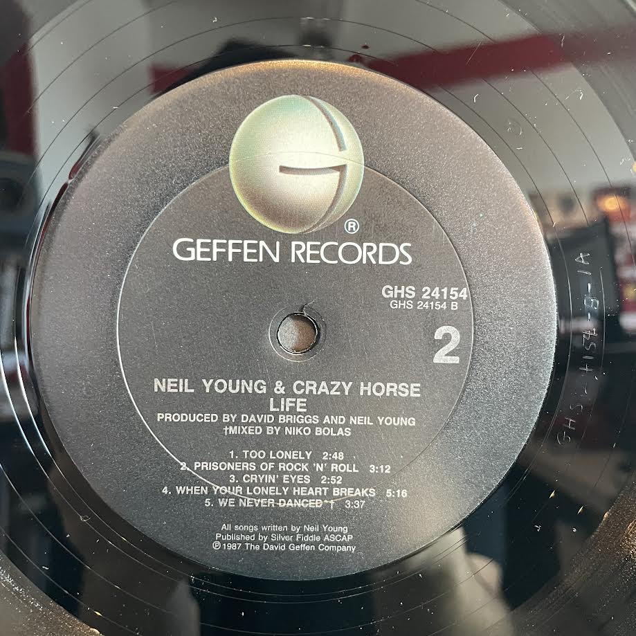 Neil Young - Life (VINYL) | Near Mint (NM) Excellent (EX)-