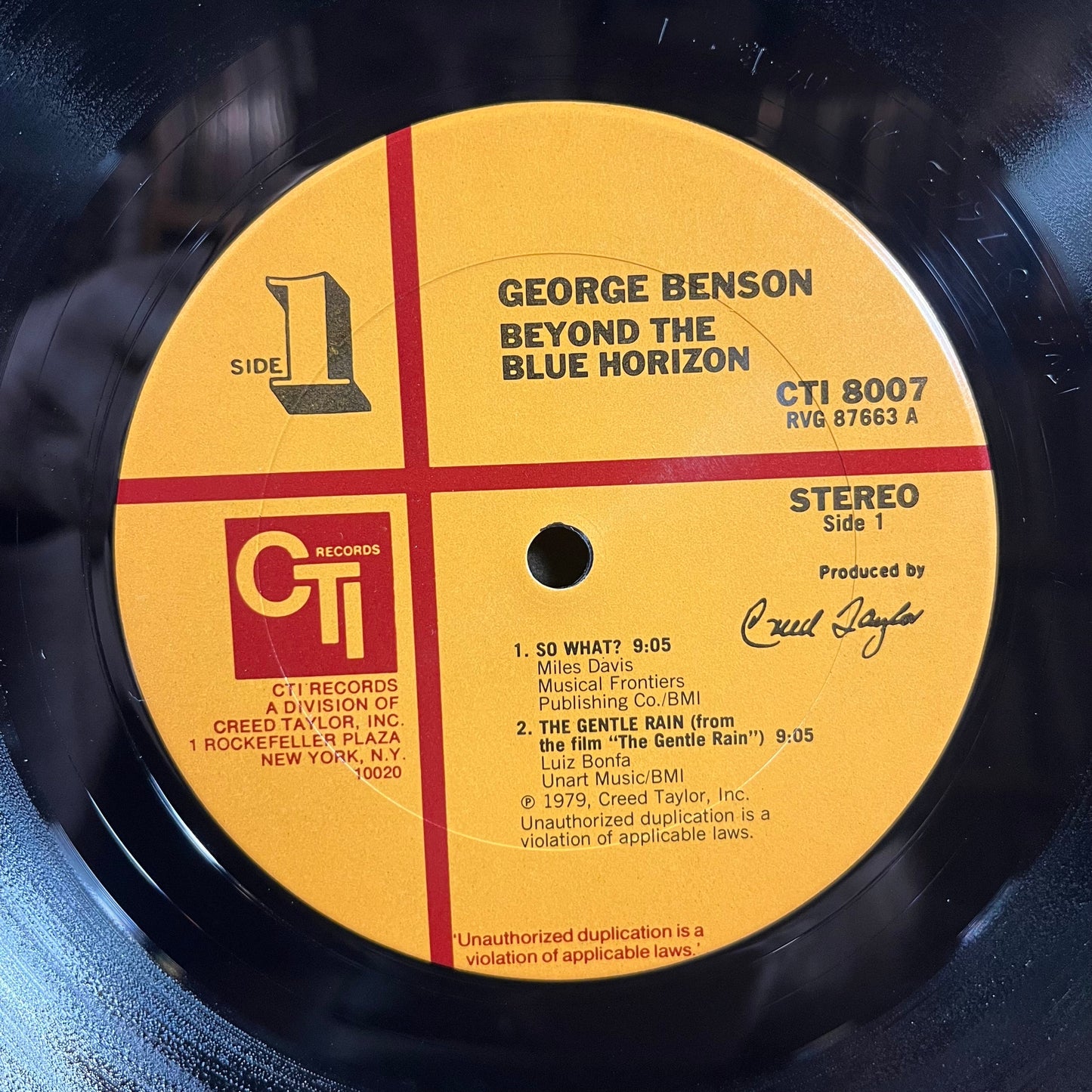 George Benson - Beyond The Blue Horizon (LP) | Near Mint (NM) Excellent+ (EX+)-