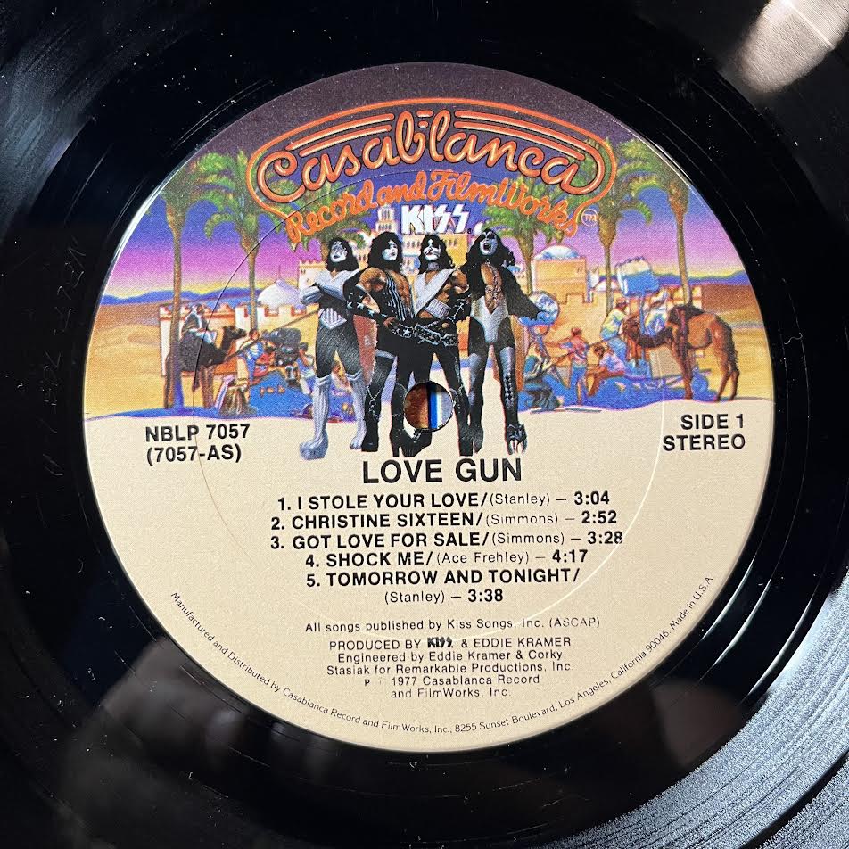Kiss - Love Gun (VINYL) | Near Mint (NM) Excellent+ (EX+)-