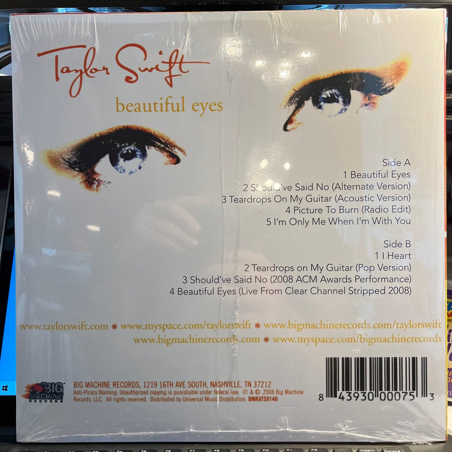 Beautiful Eyes *ORANGE* | Mint (M) Mint (M)-