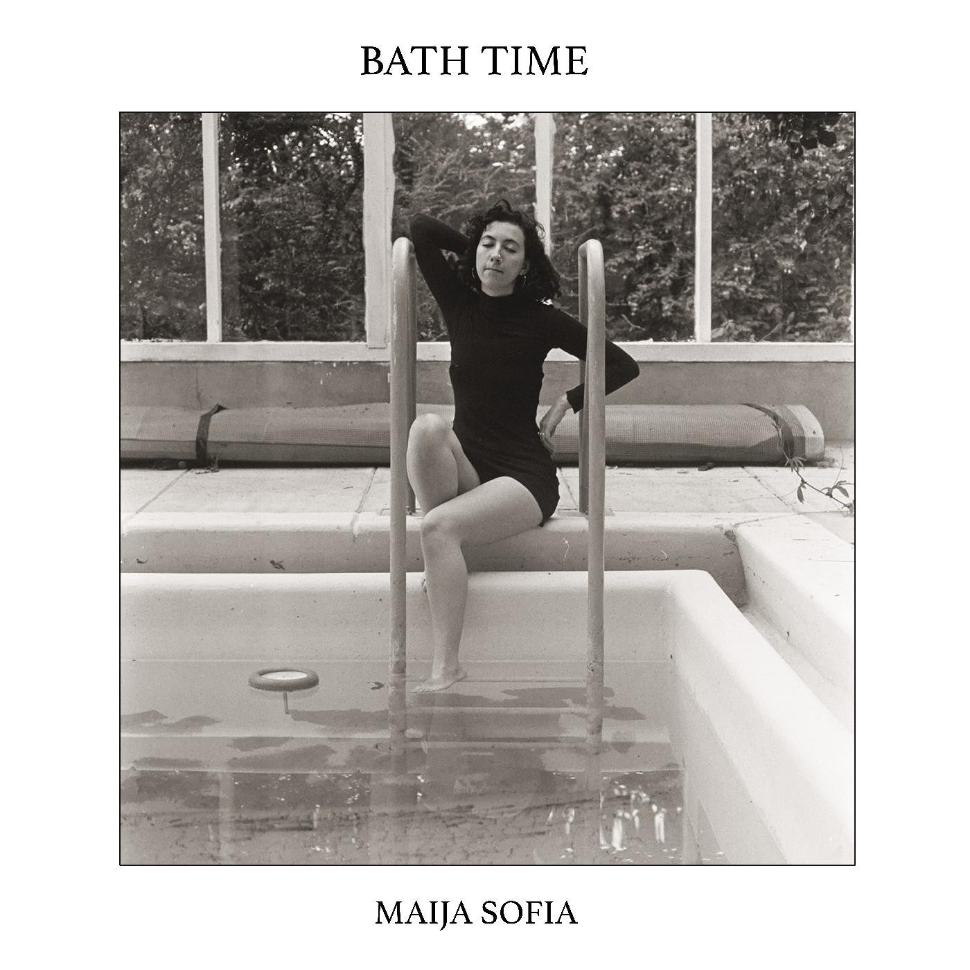Sofia, Maija - Bath Time |-