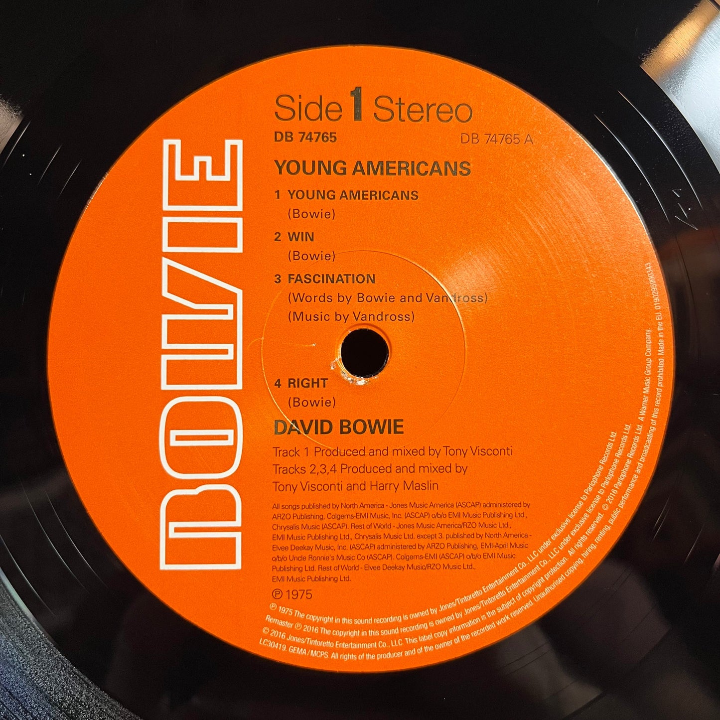 David Bowie - Young Americans (VINYL) | Near Mint (NM) Excellent (EX)-