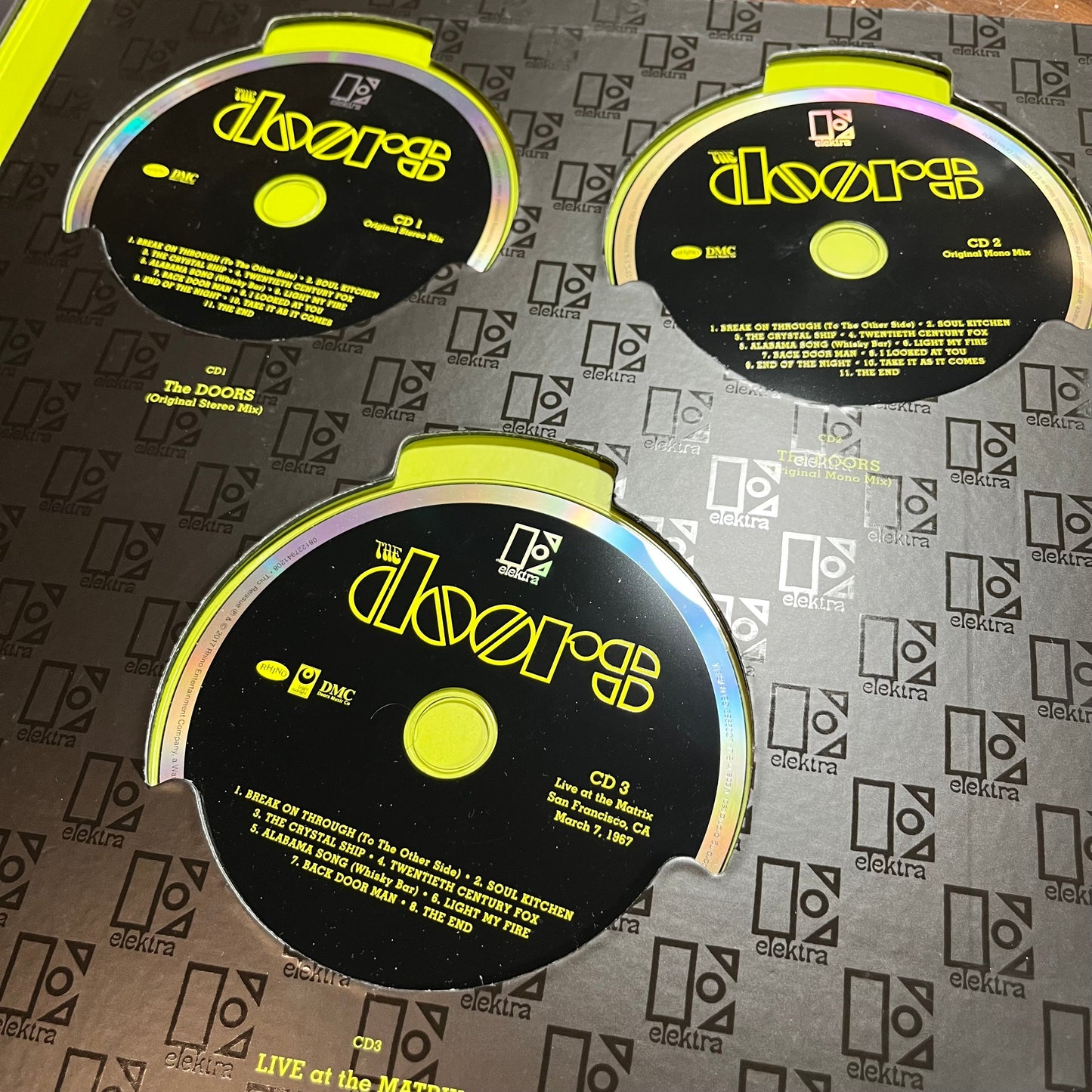 The Doors - The Doors (VINYL & 3xCD) | Near Mint (NM) Excellent+ (EX+)-