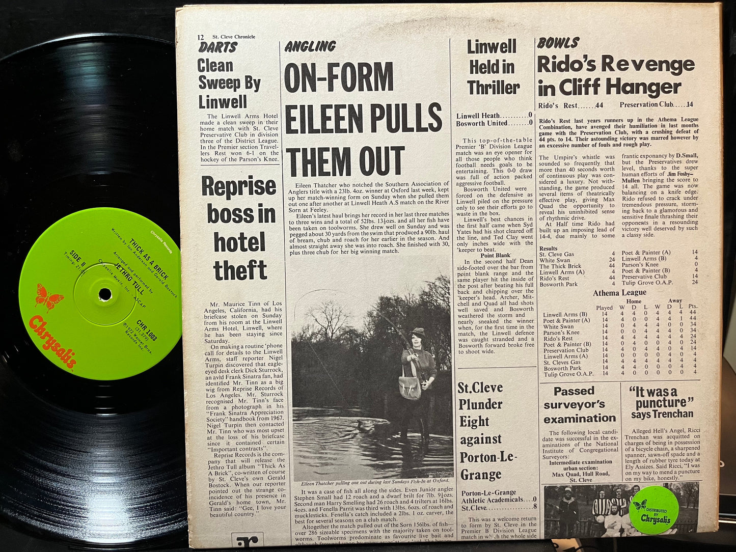 Jethro Tull - Thick As A Brick (VINYL LP CHRYSALIS CHR 1003 1972) | Near Mint (NM or M-) Near Mint (NM)--