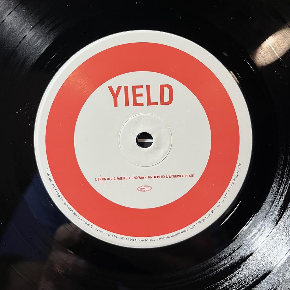 Pearl Jam - Yield (VINYL) | Near Mint (NM) Excellent (EX)-
