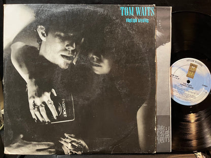 Tom Waits - Foreign Affairs (VINYL) | Excellent (EX) Very Good Plus Plus (VG++)-