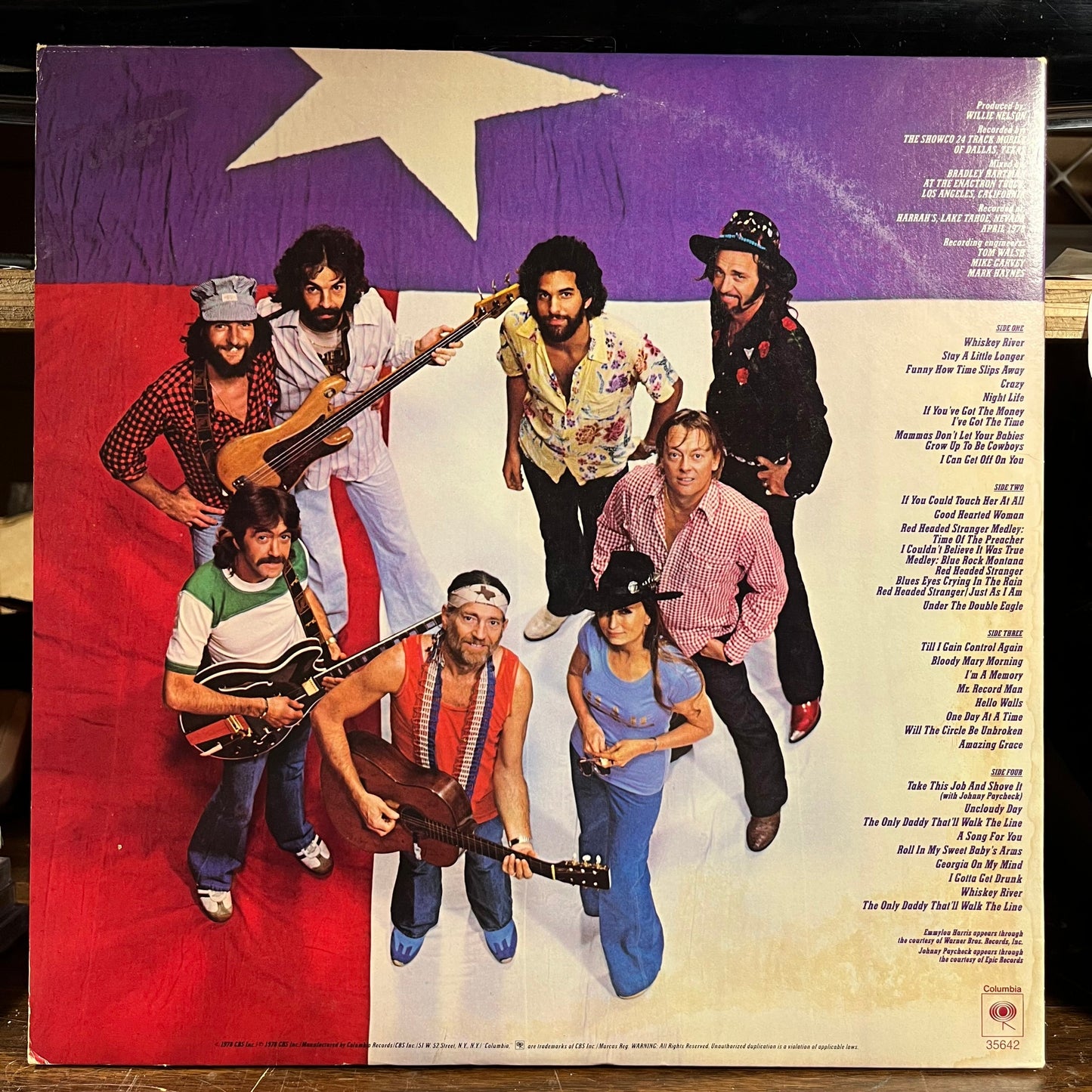 Willie Nelson - Willie And Family Live (2xVINYL) | Near Mint (NM) Excellent+ (EX+)-