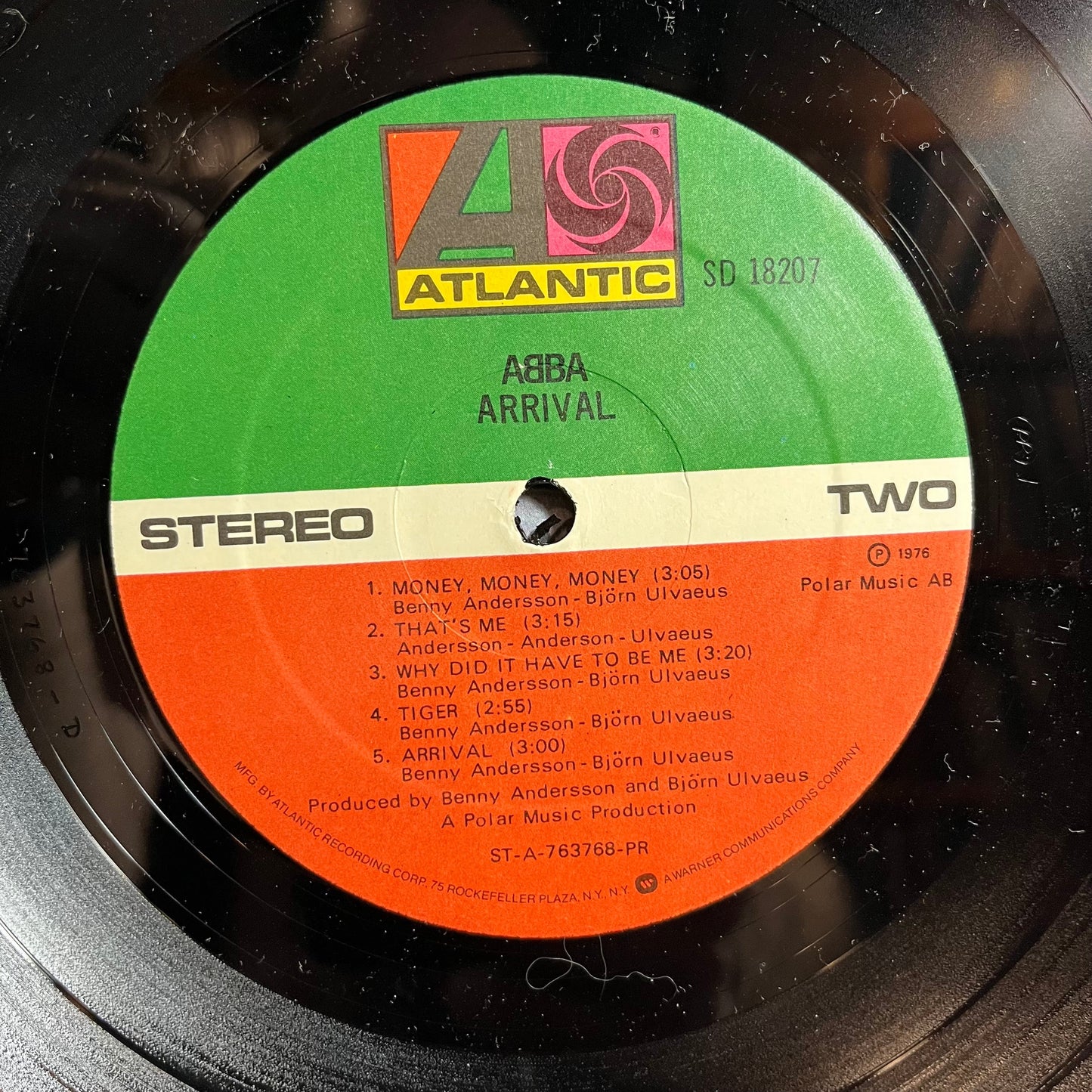 ABBA - Arrival (VINYL) | Near Mint- (NM-) Very Good Plus (VG+)-