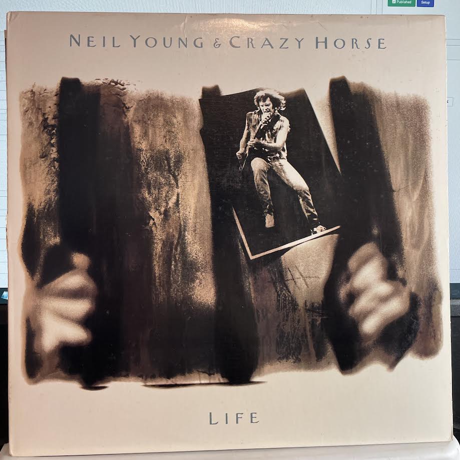 Neil Young - Life (VINYL) | Near Mint (NM) Excellent (EX)-