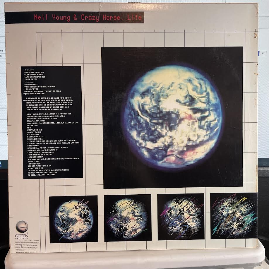Neil Young - Life (VINYL) | Near Mint (NM) Excellent (EX)-