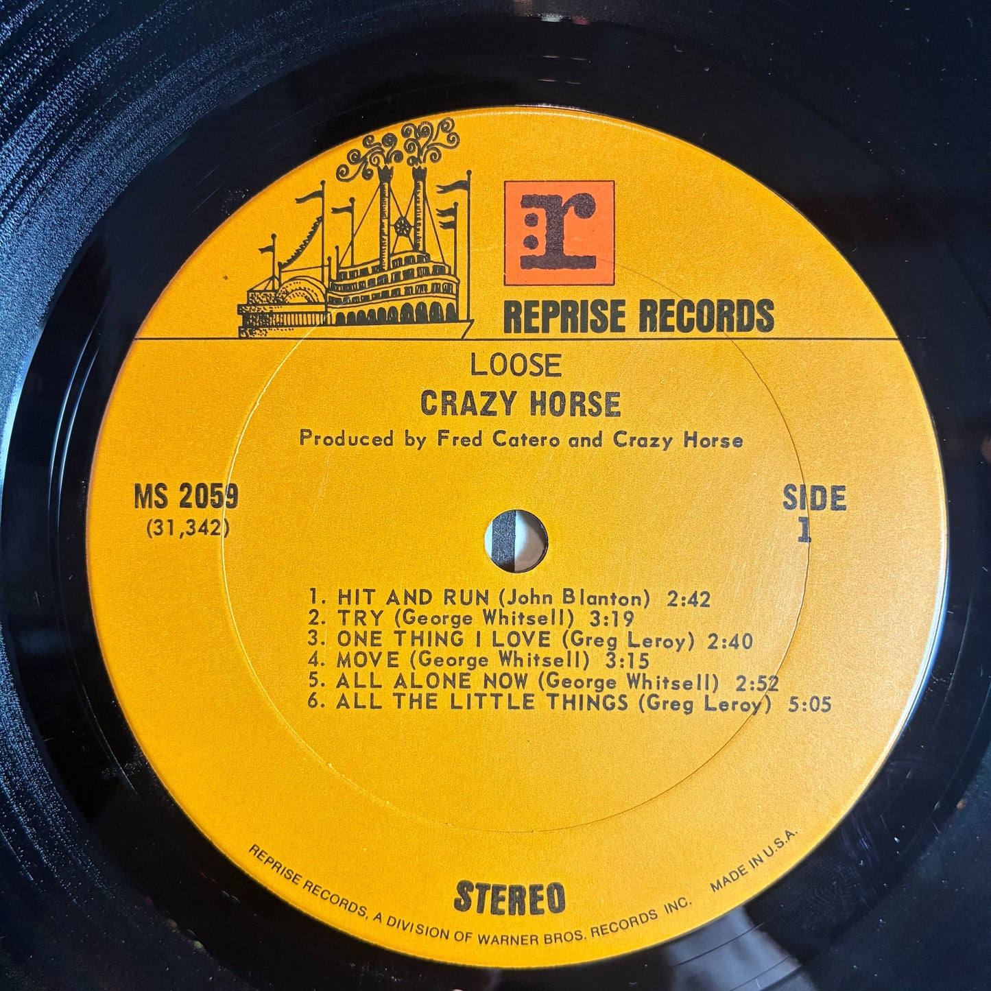Crazy Horse - Loose (VINYL) | Very Good Plus (VG+) Very Good Plus (VG+)-