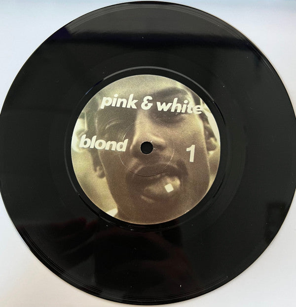 pink & white | Mint (M) Generic-