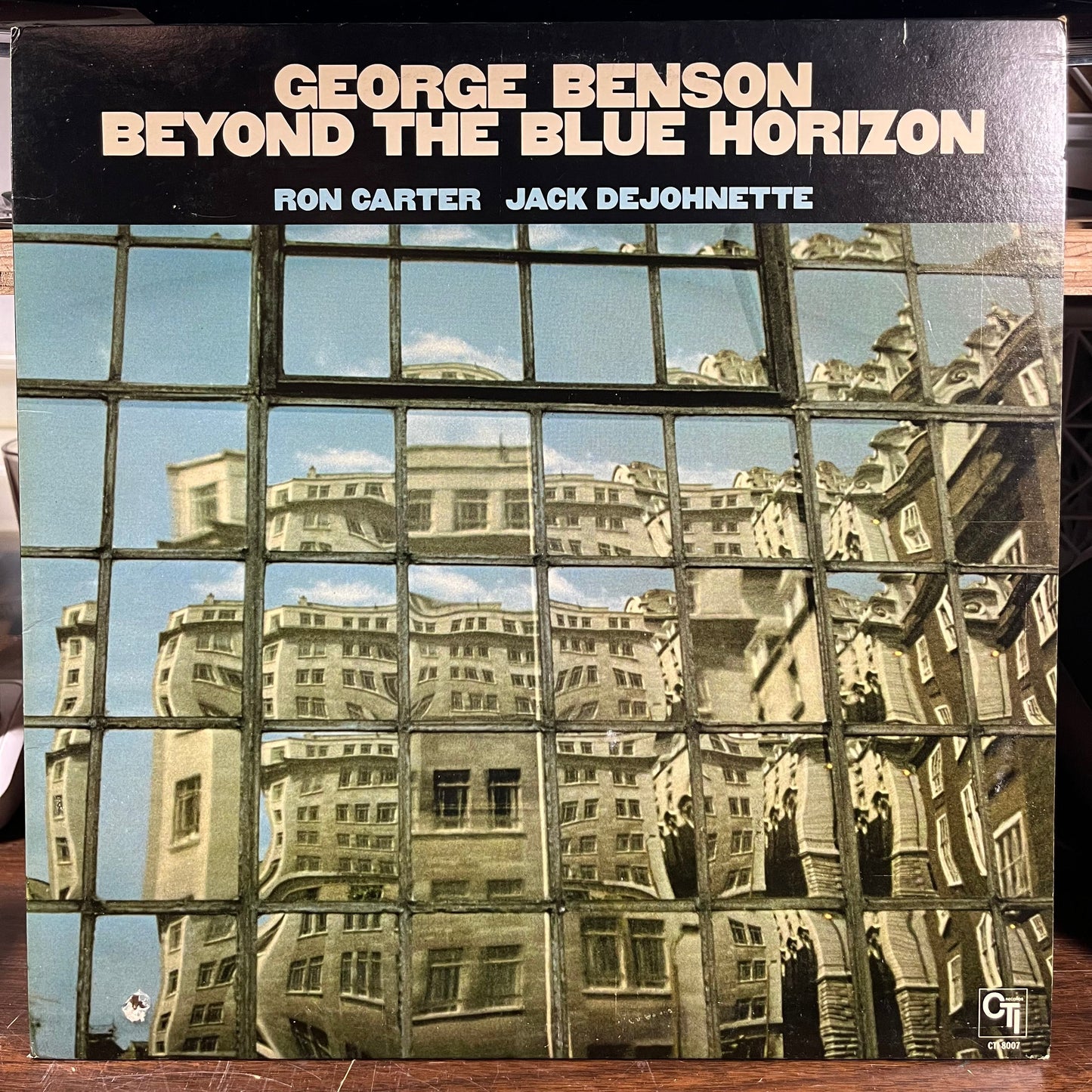 George Benson - Beyond The Blue Horizon (LP) | Near Mint (NM) Excellent+ (EX+)-