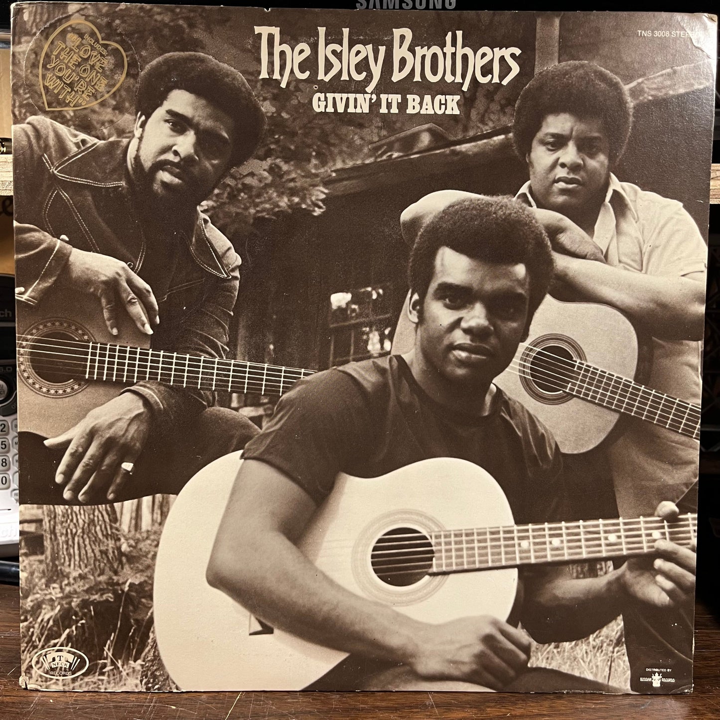 The Isley Brothers - Givin' It Back (VINYL) | Near Mint (NM) Excellent+ (EX+)-