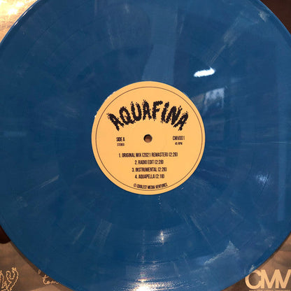 Cully - Aquafina | Mint (M) Mint (M)-