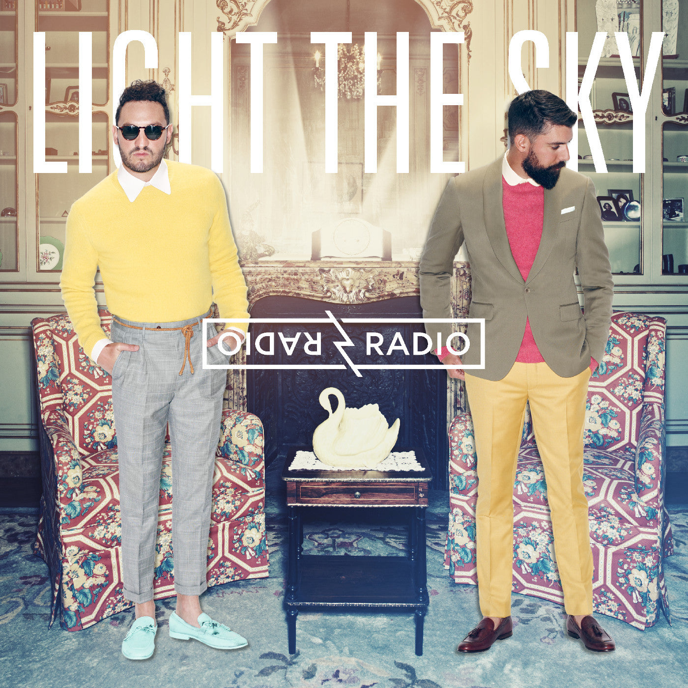 Radio Radio - Light the Sky (CD) |-