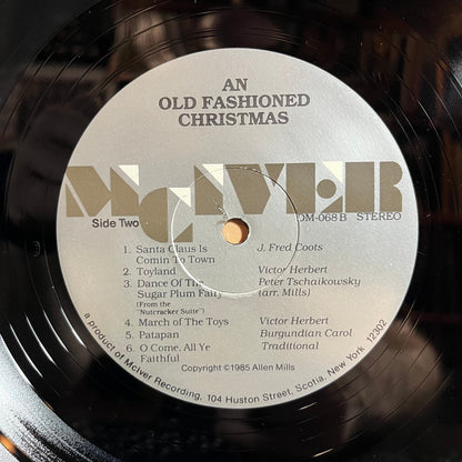Various - An Old Fashioned Christmas - Proctor's Schenectady (VINYL) | Near Mint (NM or M-)-