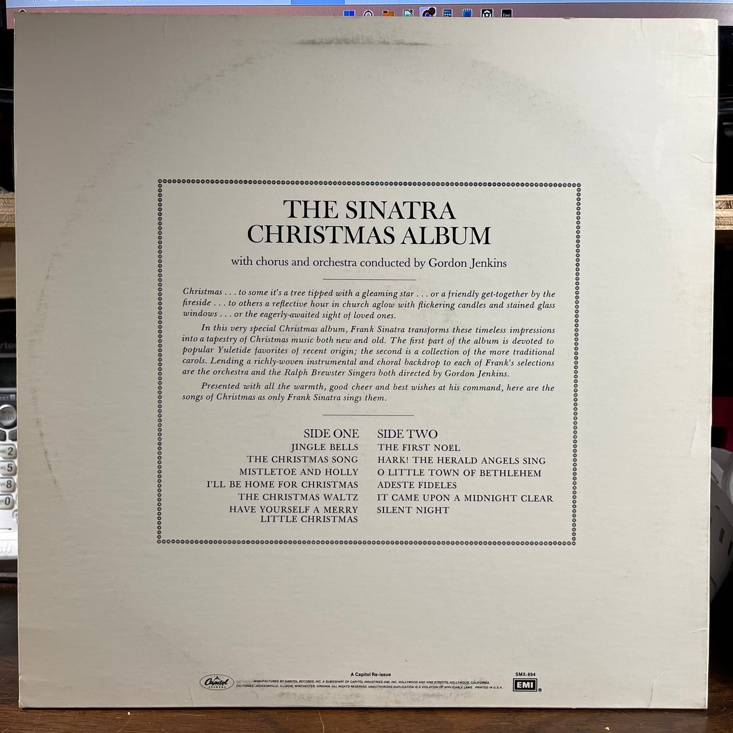 Frank Sinatra - The Sinatra Christmas Album (VINYL) | Near Mint (NM) Near Mint- (NM-)-
