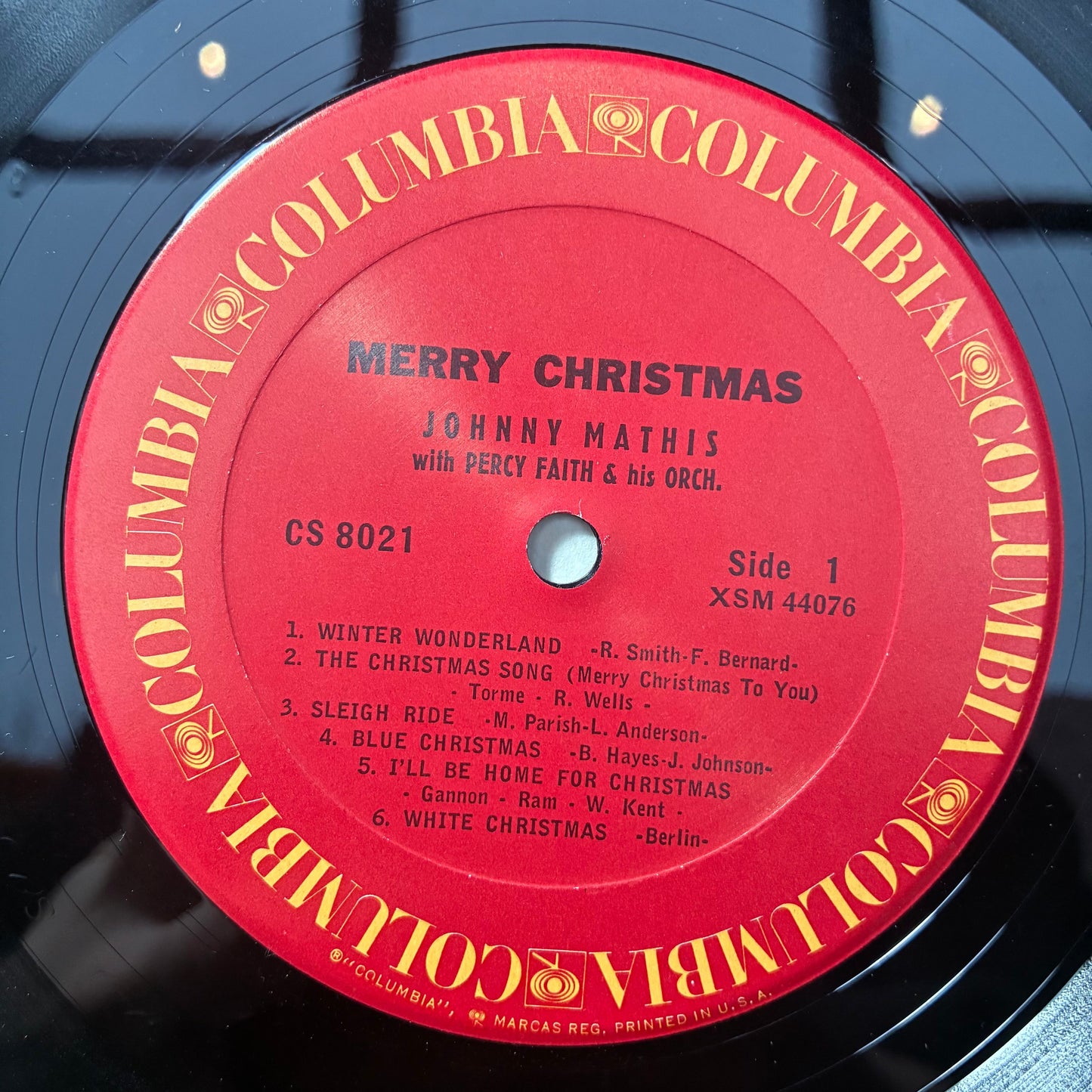 Johnny Mathis - Merry Christmas (VINYL) | Very Good Plus (VG+) Very Good Plus (VG+)-
