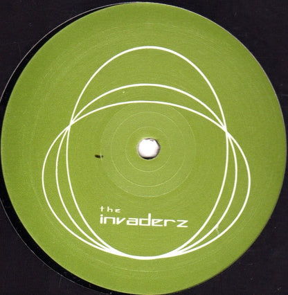 Invaderz - Simple Beauty / Mainline | Near Mint (NM) Generic-