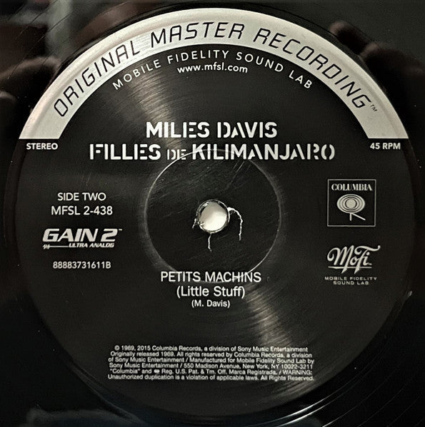 Filles De Kilimanjaro *2023* | Mint (M) Mint (M)-