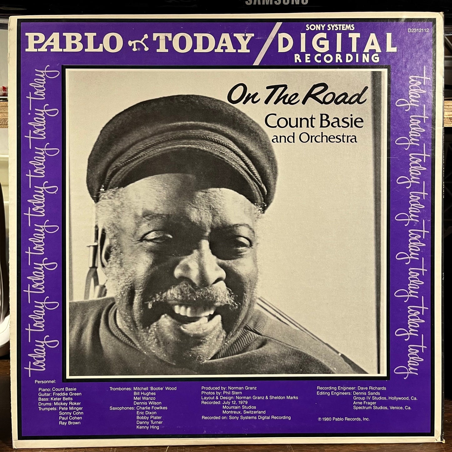 Count Basie Orchestra - On The Road (LP) | Near Mint (NM) Near Mint- (NM-)-