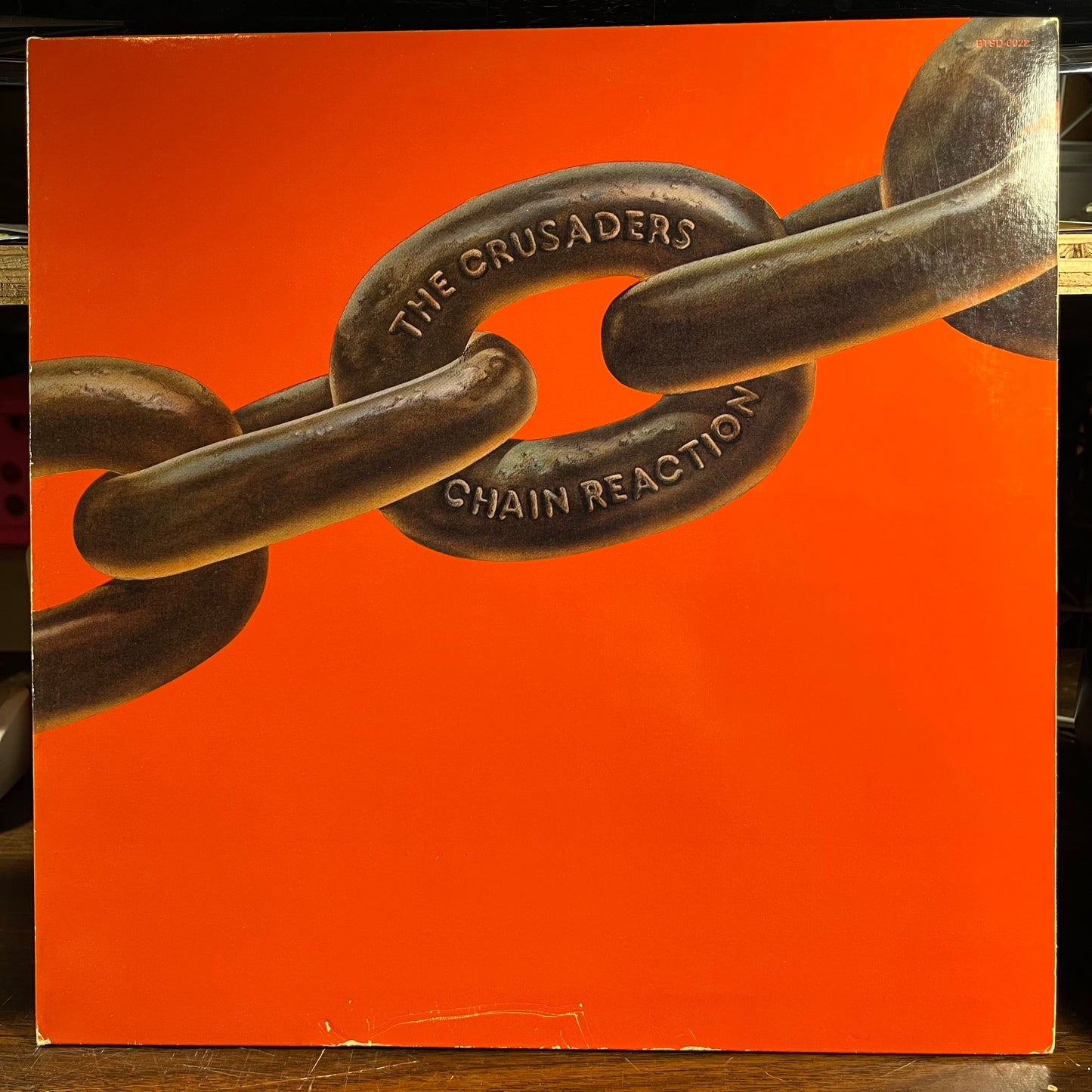 The Crusaders - Chain Reaction (VINYL) | Near Mint (NM) Excellent+ (EX+)-