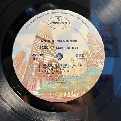 Chuck Mangione - A Chuck Mangione Concert Land Of Make Believe | Near Mint (NM) Near Mint (NM)-