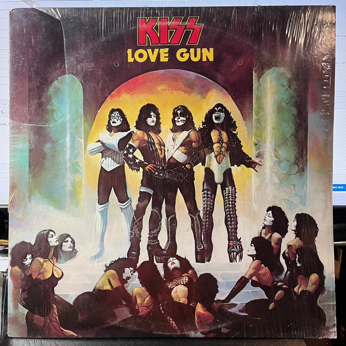 Kiss - Love Gun (VINYL) | Near Mint- (NM-) Near Mint- (NM-)-