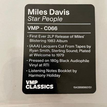 Star People | Mint (M) Mint (M)-