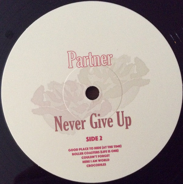 Partner (3) - Never Give Up | Mint (M) Mint (M)-