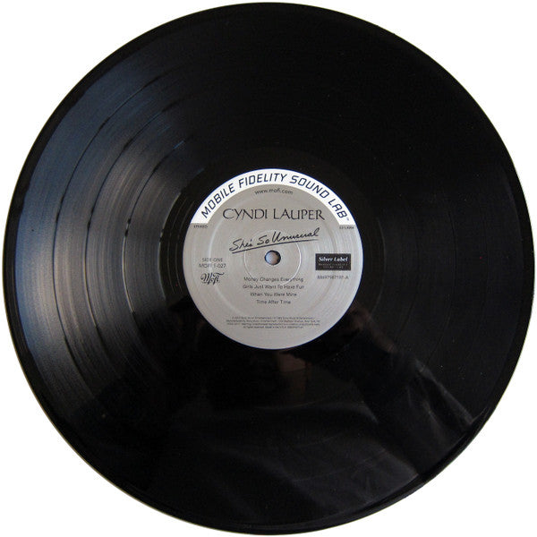She's So Unusual (MFSL VINYL)(MINOR DING) | Mint (M) Excellent+ (EX+)-