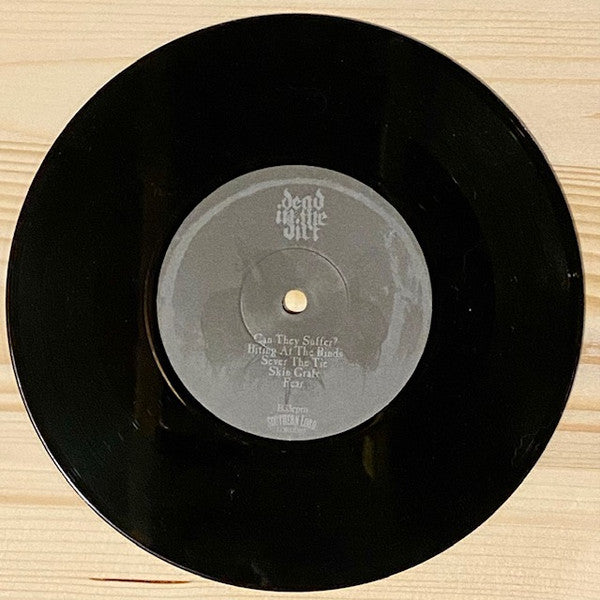 Dead In The Dirt - Fear (7" VINYL) | Mint (M) Mint (M)-