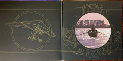 A Momentary Lapse Of Reason (Remixed & Updated) *LIGHT CREASE* (2xVINYL) | Mint (M) Excellent+ (EX+)-