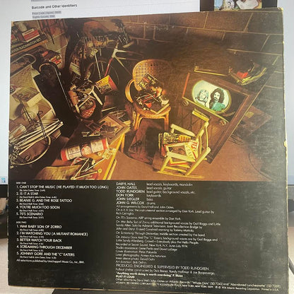 Daryl Hall & John Oates - War Babies (VINYL) | Excellent (EX) Excellent (EX)--