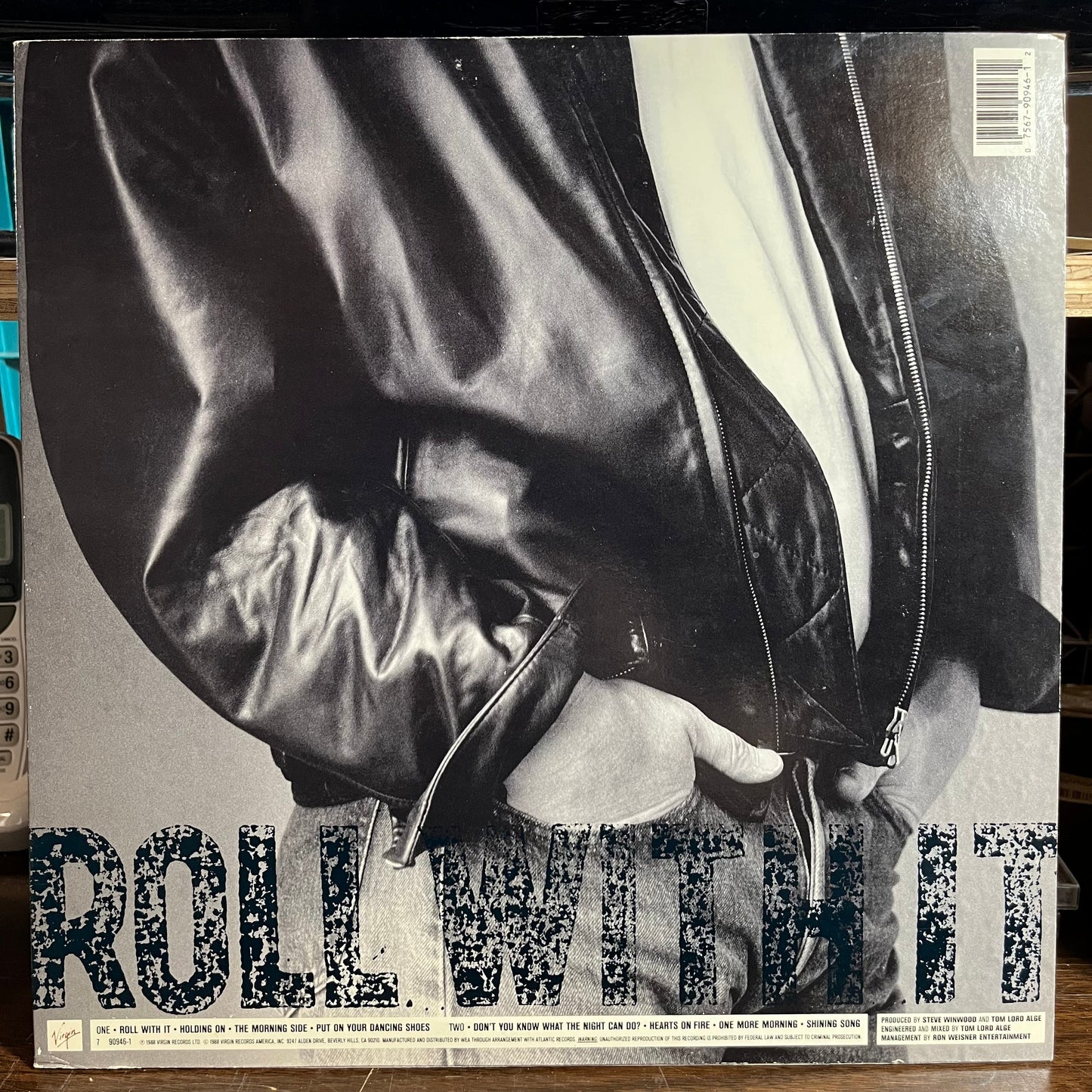 Steve Winwood - Roll With It (VINYL) | Near Mint- (NM-) Excellent+ (EX+)-