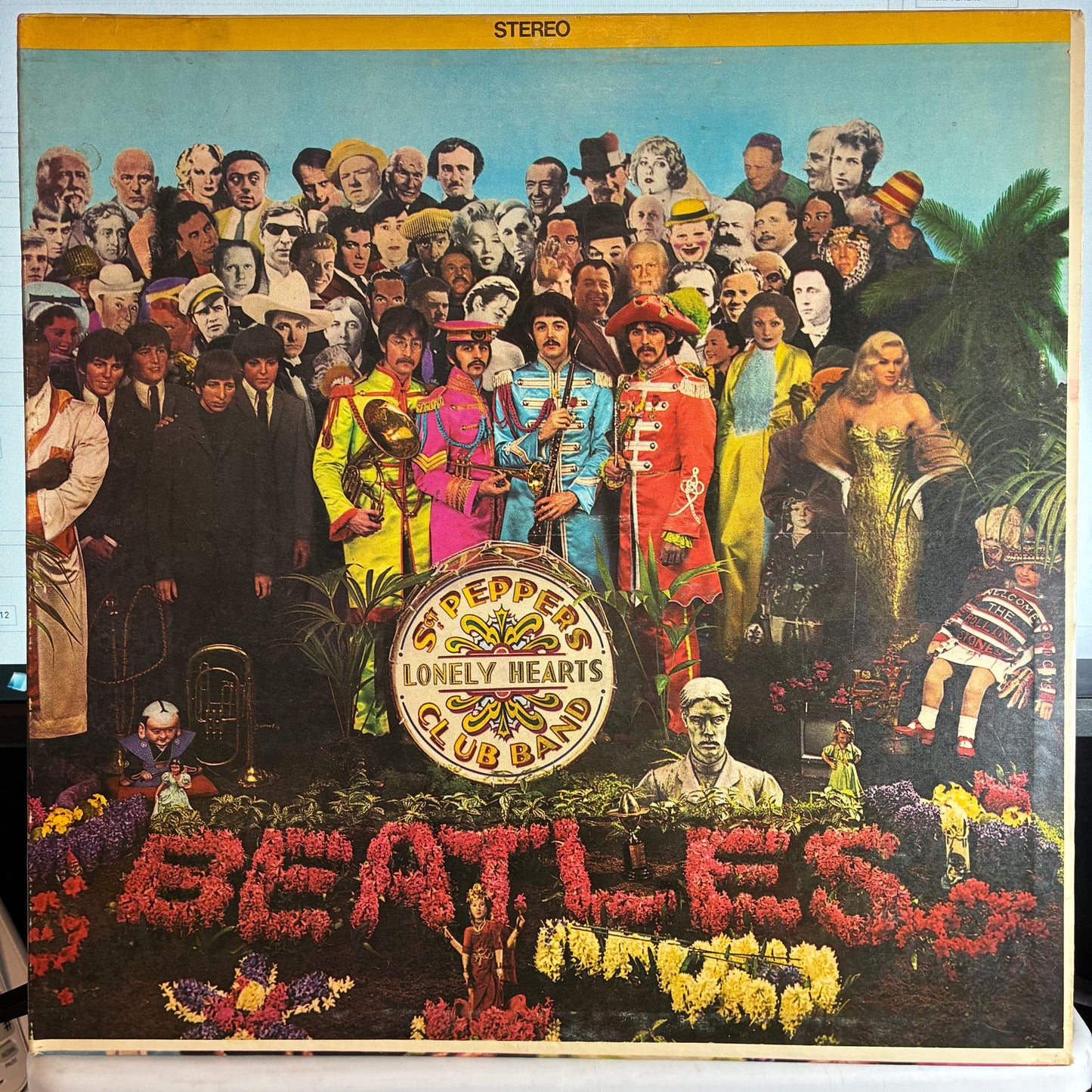 The Beatles - Sgt. Pepper's Lonely Hearts Club Band (VINYL) | Very Good Plus (VG+) Excellent (EX)--