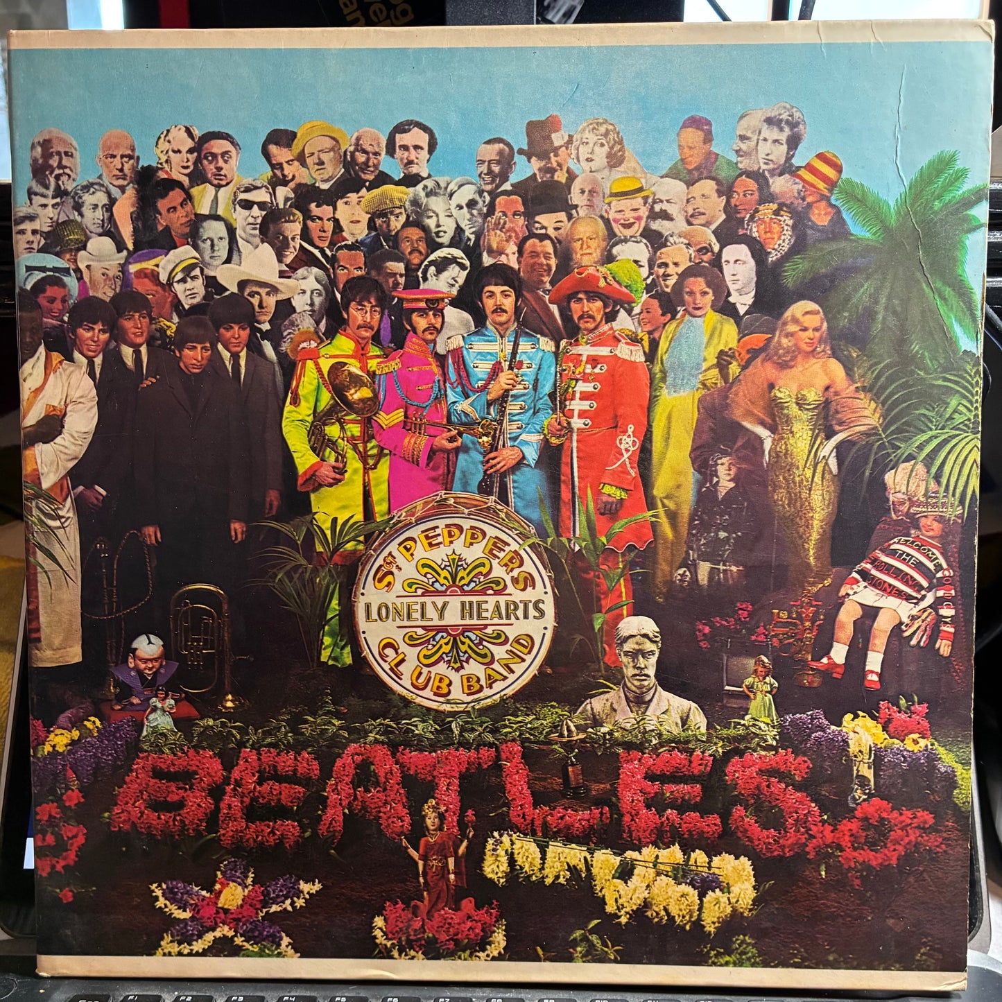 The Beatles - Sgt. Pepper's Lonely Hearts Club Band (VINYL) | Very Good (VG) Very Good Plus (VG+)--
