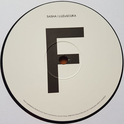 LUZoSCURA | Mint (M) Mint (M)-