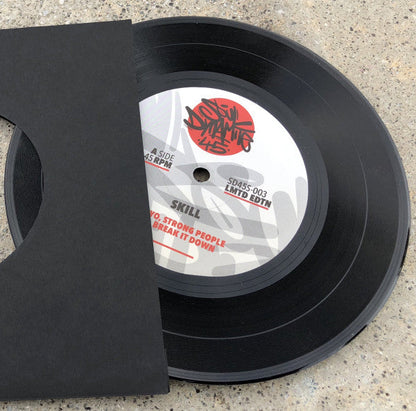 Skill (5) - Yo, Strong People (7" VINYL) | Mint (M) Generic-