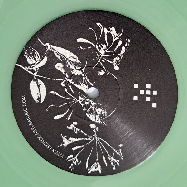 Serpenta | Mint (M) Mint (M)--