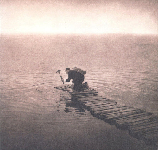The Gloaming | Mint (M) Mint (M)-