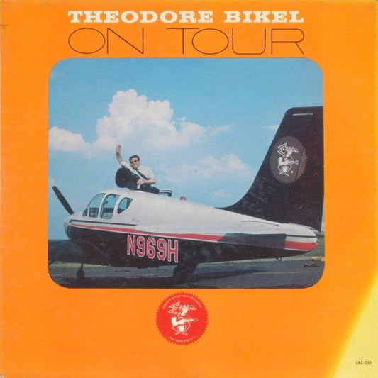 Theodore Bikel - On Tour | Very Good Plus (VG+) Very Good Plus (VG+)-