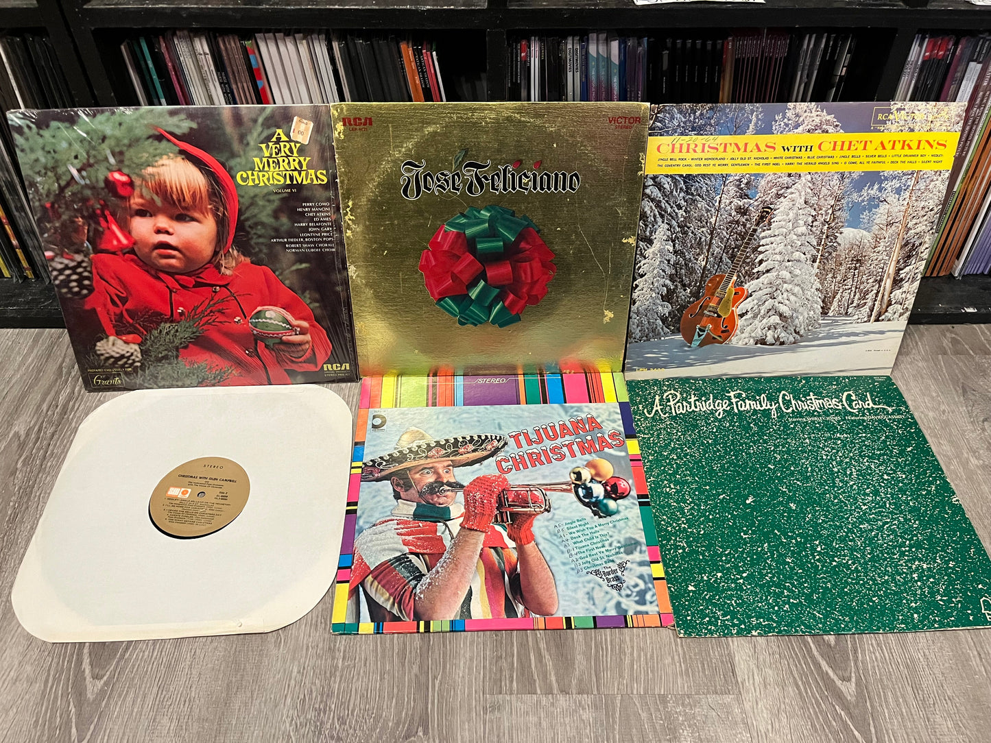 Various - 6 HOLIDAY/CHRISTMAS VINYL ALBUMS/LOT/COLLECTION | Very Good Plus (VG+) Very Good Plus (VG+)--