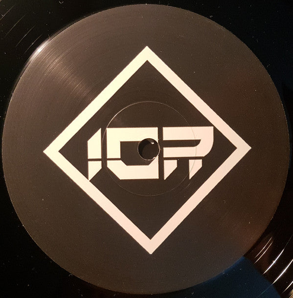V-ICR#001 | Mint (M) Mint (M)--