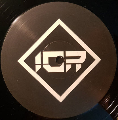 V-ICR#001 | Mint (M) Mint (M)--