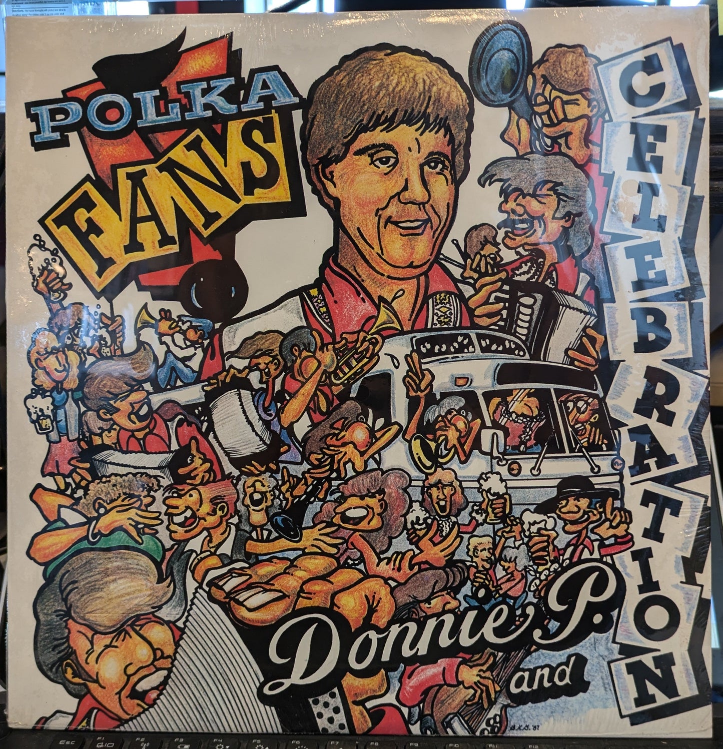 Polka Fans *SEALED* | Mint (M) Mint (M)--